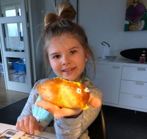 Dicte viser sin bolle til kok amok